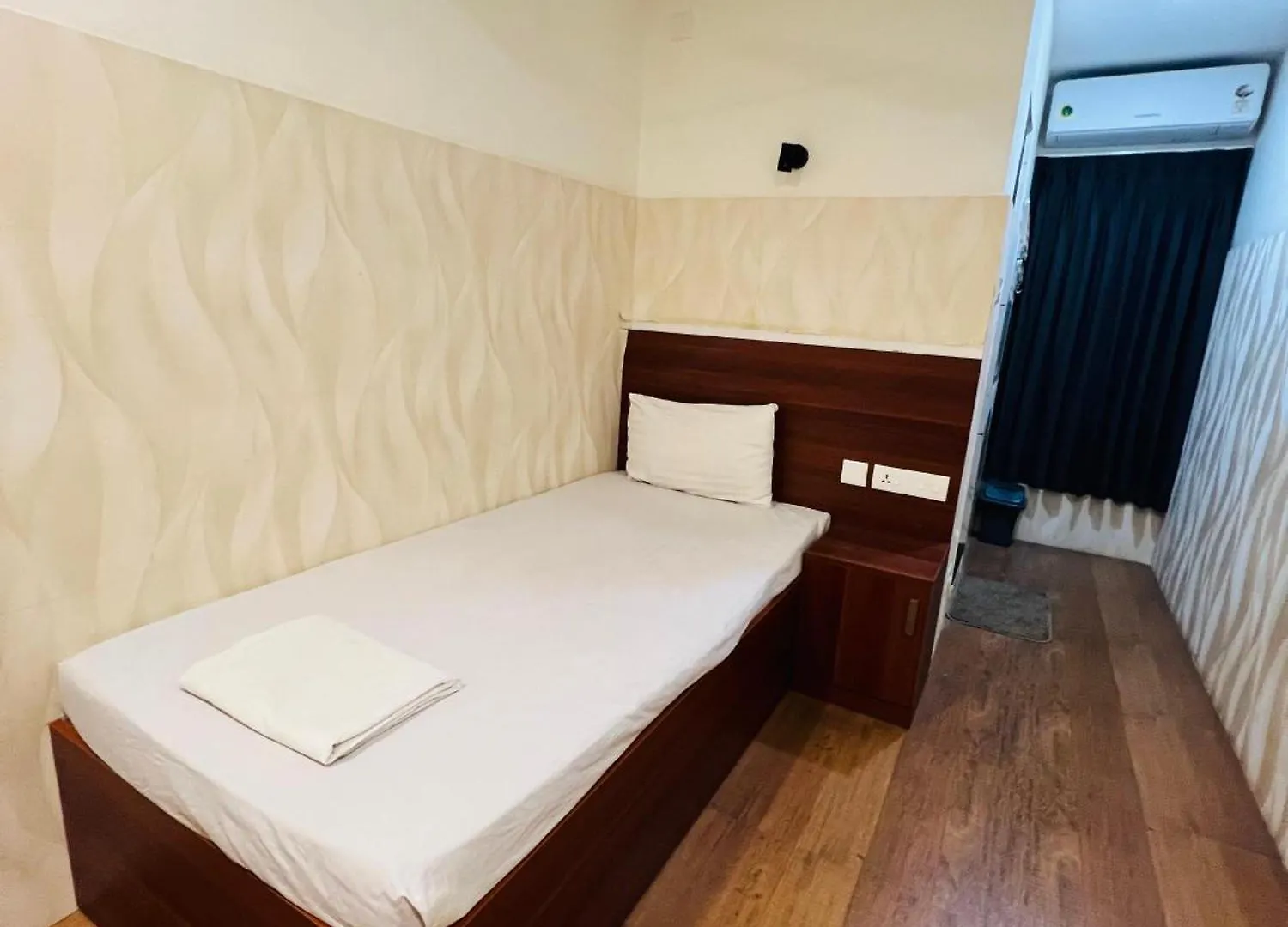 Shanthi Tourist Home Pathanāmthitta