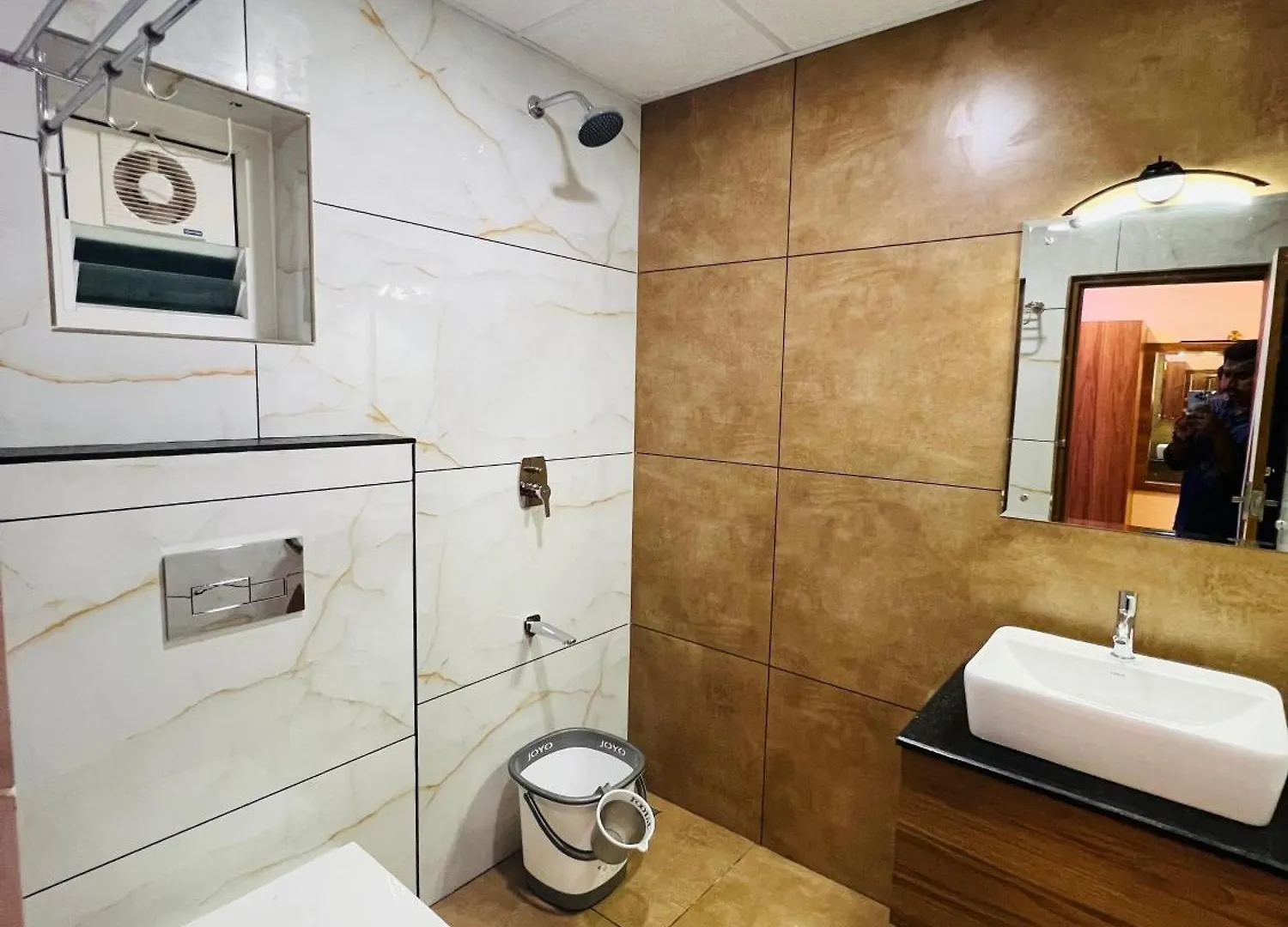 Shanthi Tourist Home Pathanāmthitta 2*,