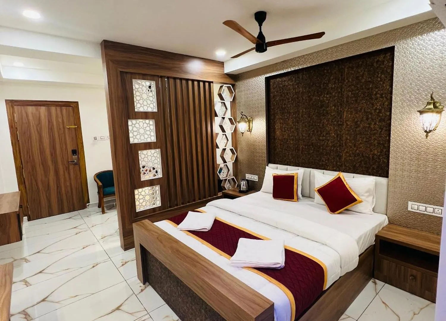 Shanthi Tourist Home Pathanāmthitta 2*,  インド