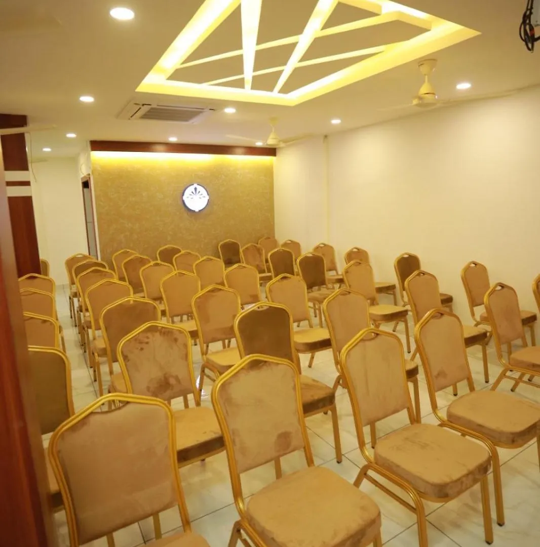 ** ホテル Shanthi Tourist Home Pathanāmthitta インド